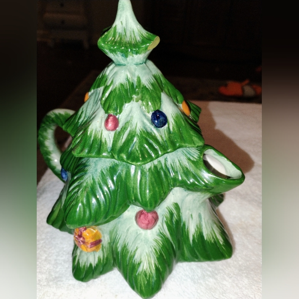 San Marco Italian Christmas Tree Teapot